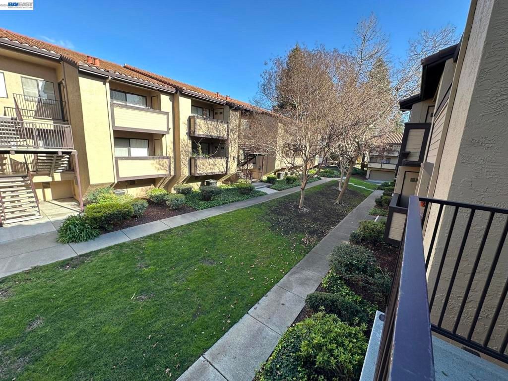 Image 22 of property listing at 205 Wenatchee Cmn 16, Fremont, CA 94539
