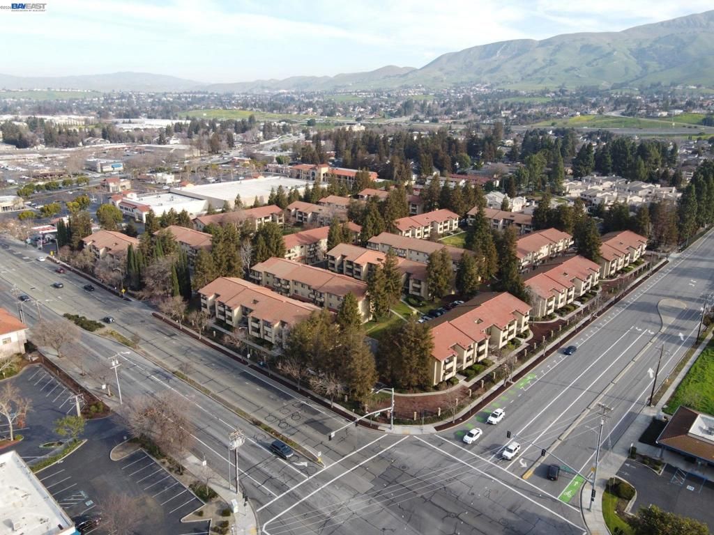 Image 31 of property listing at 205 Wenatchee Cmn 16, Fremont, CA 94539