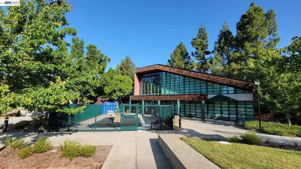 Image 41 of property listing at 205 Wenatchee Cmn 16, Fremont, CA 94539