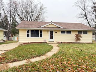 322 E 10th Street, Pecatonica, IL 61063