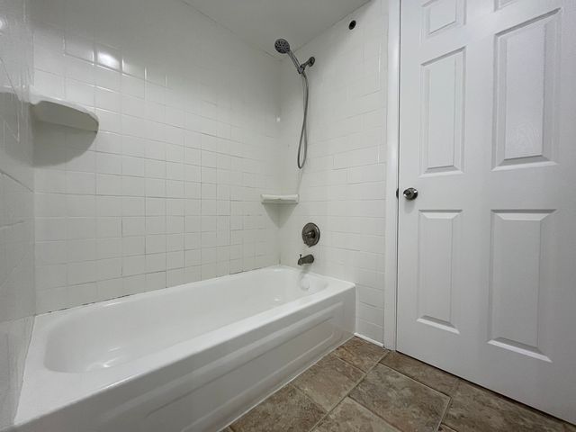 1620 Richmond Circle 306, Joliet, IL 60435