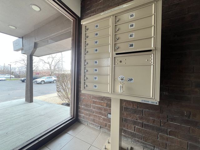 1620 Richmond Circle 306, Joliet, IL 60435