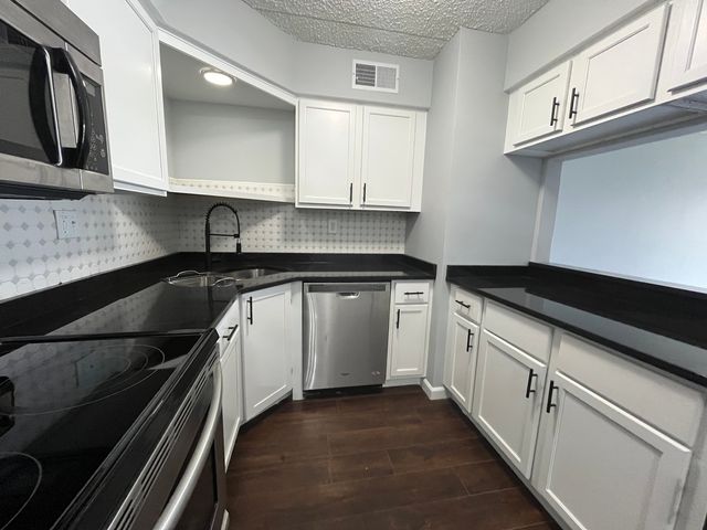 1620 Richmond Circle 306, Joliet, IL 60435