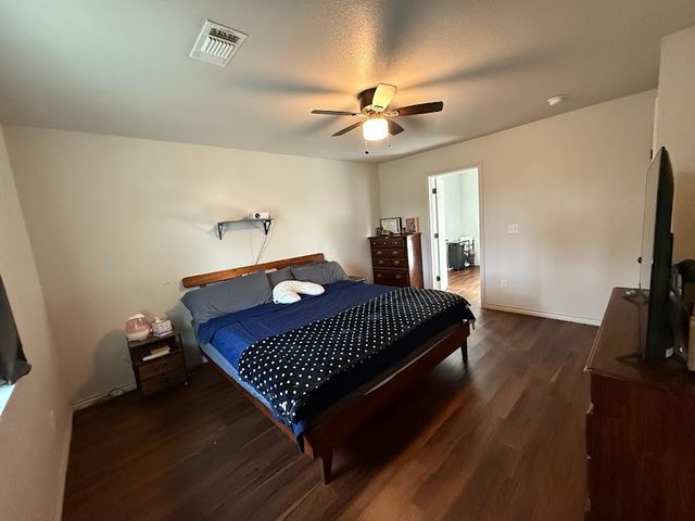 106 Edith Street, Bowie, TX 76230