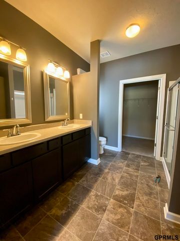 16214 Whitmore Street, Bennington, NE 68007