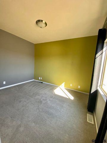 16214 Whitmore Street, Bennington, NE 68007