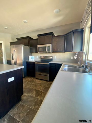 16214 Whitmore Street, Bennington, NE 68007