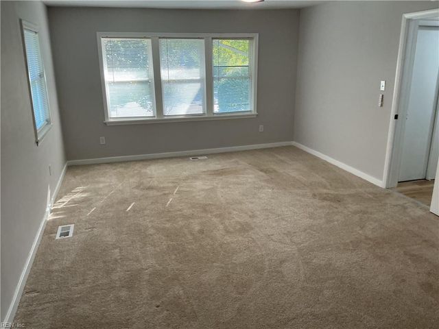 128 Davis DR, Williamsburg, VA 23185