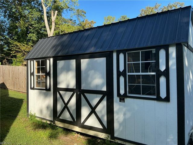 128 Davis DR, Williamsburg, VA 23185
