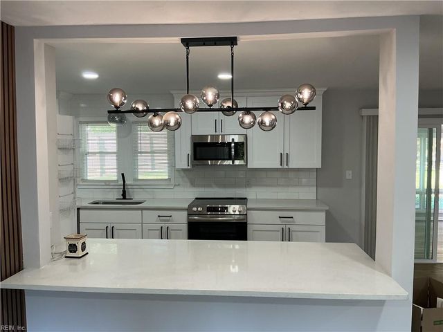 128 Davis DR, Williamsburg, VA 23185