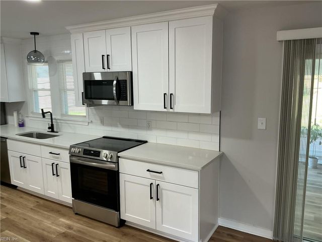 128 Davis DR, Williamsburg, VA 23185