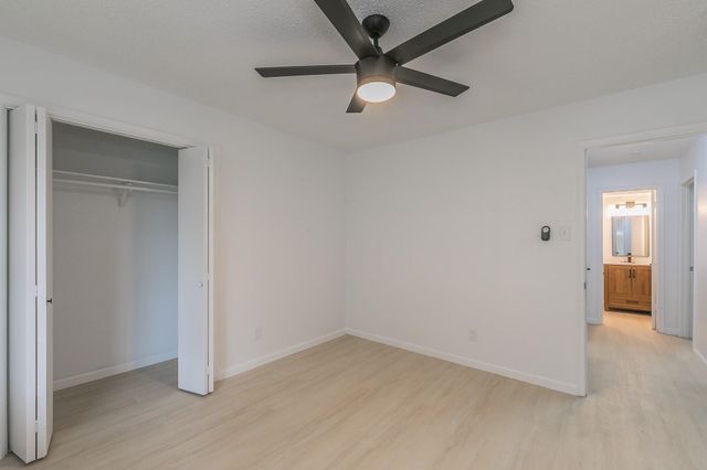 208 Evelyn Street, Desoto, TX 75115