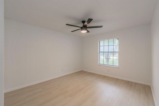 208 Evelyn Street, Desoto, TX 75115