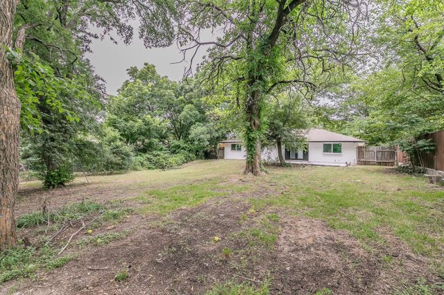 208 Evelyn Street, Desoto, TX 75115