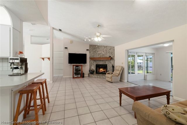 1086 Lake Carrie Drive, Lake Placid, FL 33852