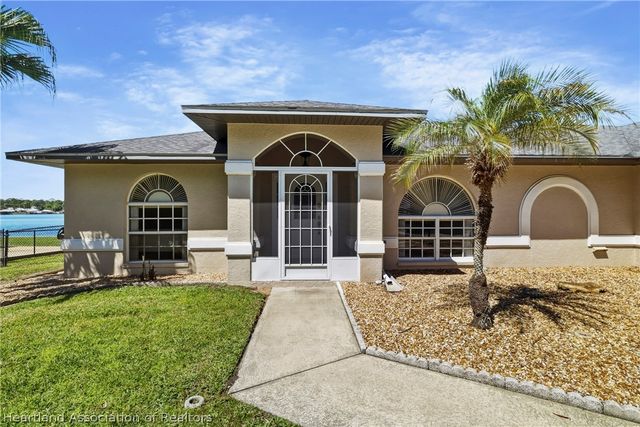 1086 Lake Carrie Drive, Lake Placid, FL 33852