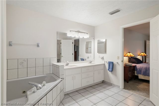 1086 Lake Carrie Drive, Lake Placid, FL 33852