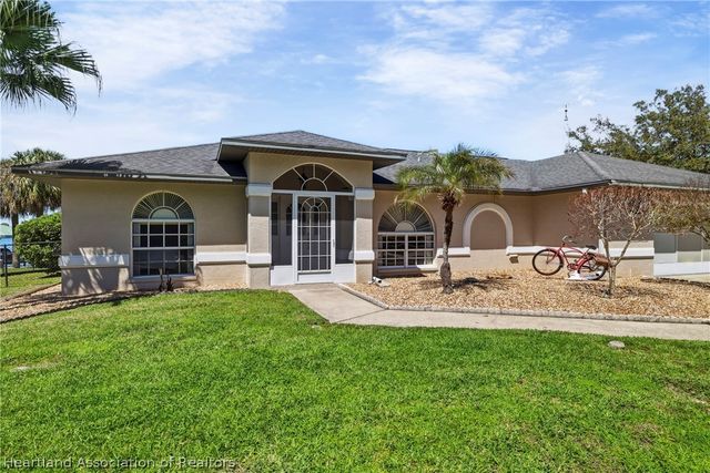 1086 Lake Carrie Drive, Lake Placid, FL 33852