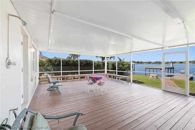 1086 Lake Carrie Drive, Lake Placid, FL 33852