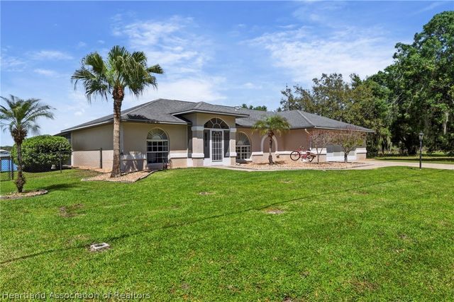 1086 Lake Carrie Drive, Lake Placid, FL 33852