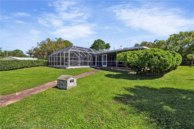 1086 Lake Carrie Drive, Lake Placid, FL 33852