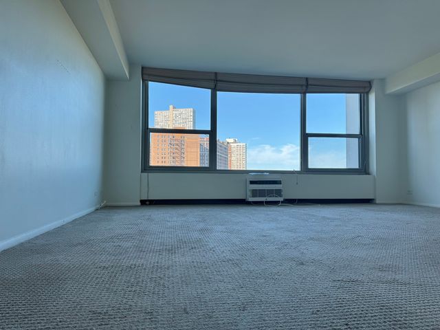 3600 N Lake Shore Drive 616, Chicago, IL 60613