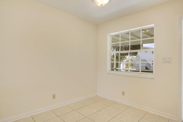 533 W Jasmine Drive B, Lake Park, FL 33403