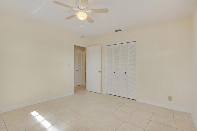 533 W Jasmine Drive B, Lake Park, FL 33403