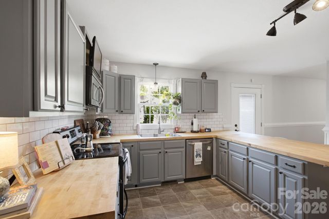 63 Frost Lane, Taylorsville, NC 28681