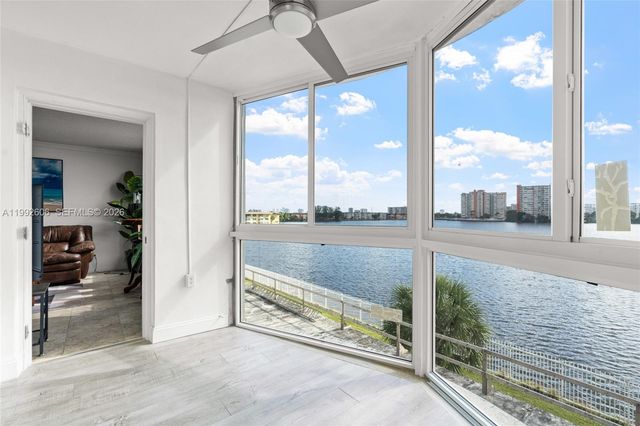 1170 NE 191st St 35, Miami, FL 33179