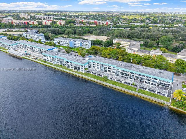 1170 NE 191st St 35, Miami, FL 33179