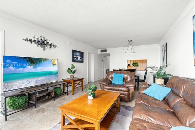 1170 NE 191st St 35, Miami, FL 33179