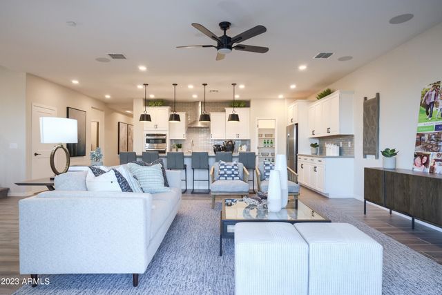 5026 W CAPISTRANO Avenue, Laveen, AZ 85339