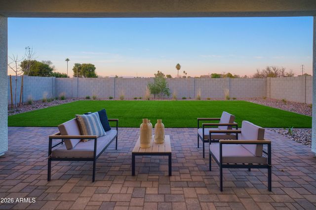 5026 W CAPISTRANO Avenue, Laveen, AZ 85339