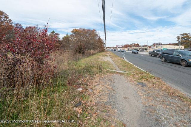 9 Us 9, Howell, NJ 07728