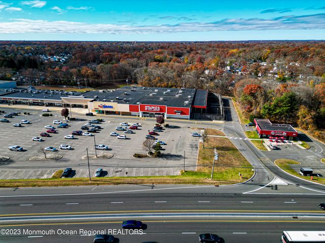 9 Us 9, Howell, NJ 07728