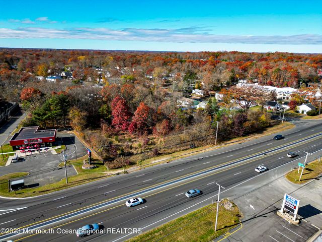 9 Us 9, Howell, NJ 07728