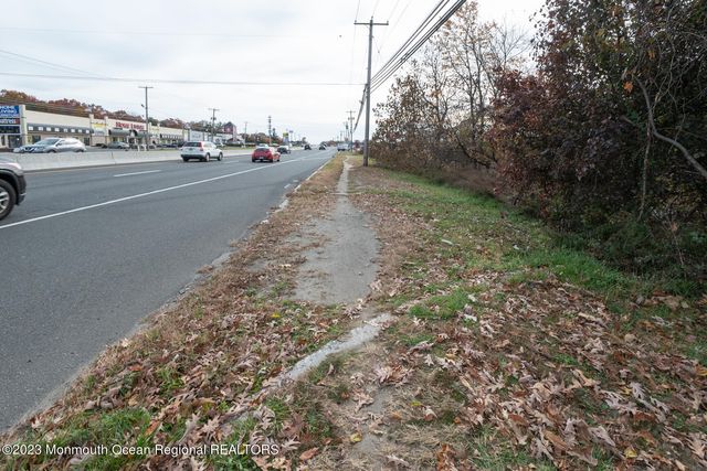 9 Us 9, Howell, NJ 07728