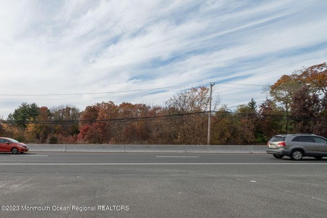 9 Us 9, Howell, NJ 07728