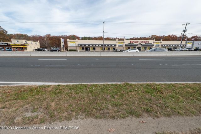 9 Us 9, Howell, NJ 07728