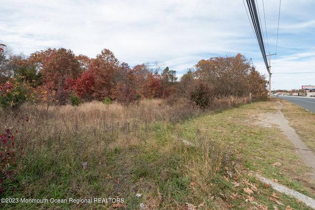 9 Us 9, Howell, NJ 07728