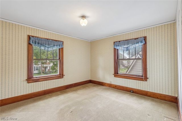 989 Amelia Avenue, Akron, OH 44302