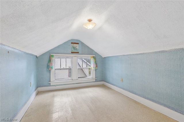 989 Amelia Avenue, Akron, OH 44302