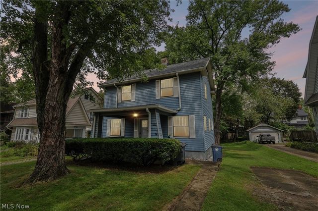989 Amelia Avenue, Akron, OH 44302