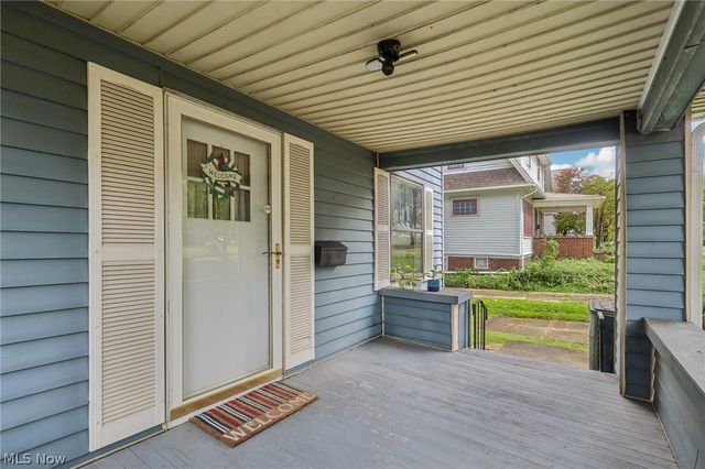 989 Amelia Avenue, Akron, OH 44302