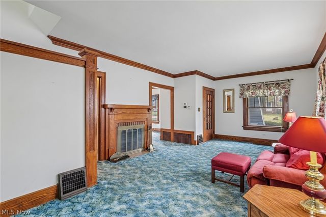 989 Amelia Avenue, Akron, OH 44302