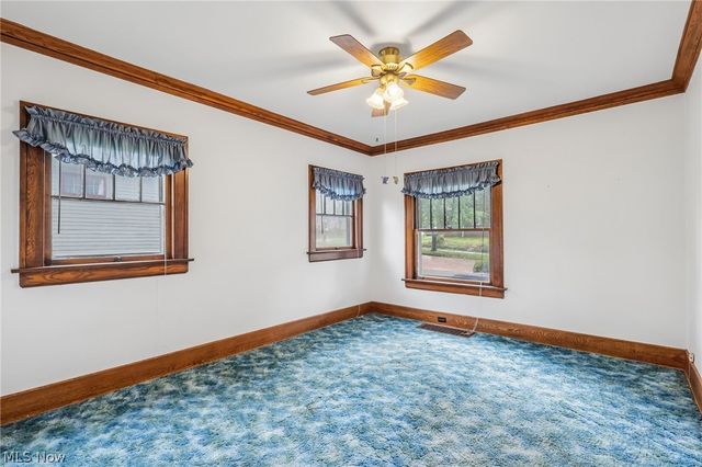 989 Amelia Avenue, Akron, OH 44302
