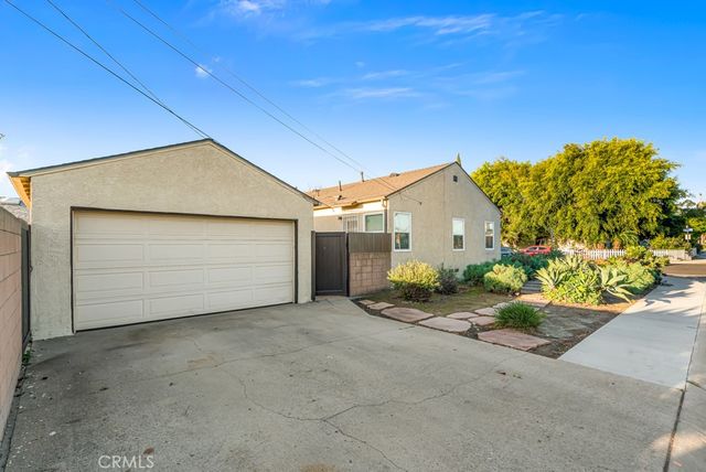 2774 Hayes Avenue, Long Beach, CA 90810
