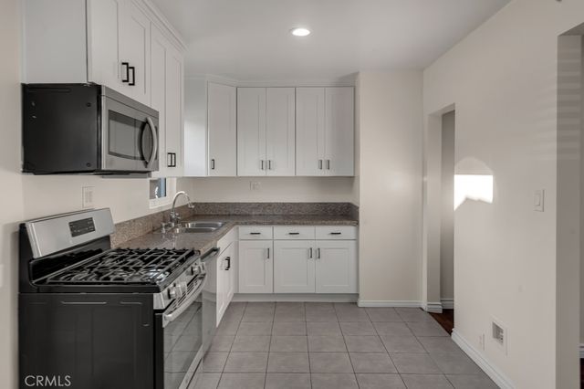 2774 Hayes Avenue, Long Beach, CA 90810