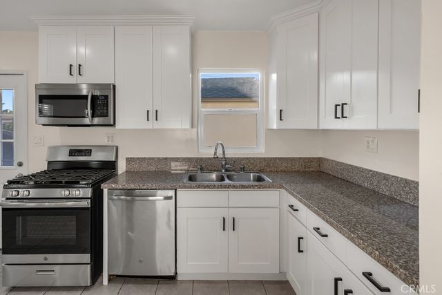 2774 Hayes Avenue, Long Beach, CA 90810